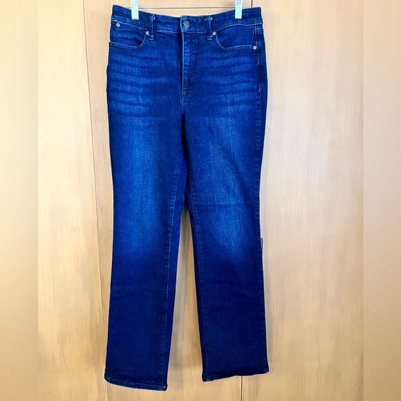 Talbots size 8 Barely Boot Jean, very dark blue. No flaws. EUC. - Picture 1 of 8